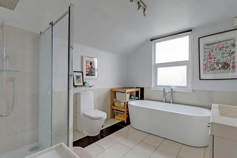 18 Oaksford Avenue, London, SE26 6AR