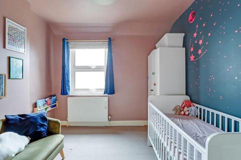 18 Oaksford Avenue, London, SE26 6AR