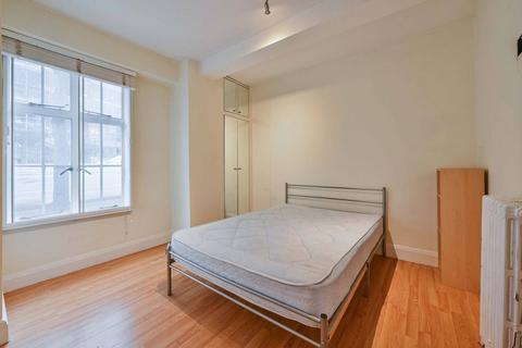 Studio to rent, Witley Court, Bloomsbury, London, WC1N