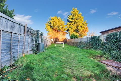 3 bedroom semi-detached house for sale, London Road, Wellingborough NN8