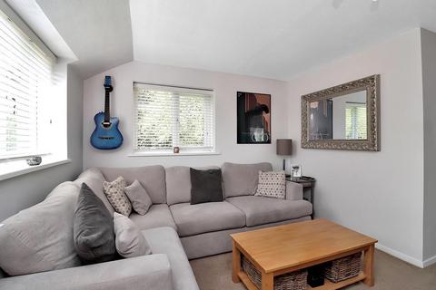 1 bedroom maisonette for sale, Frank Lunnon Close, Bourne End, Buckinghamshire, SL8