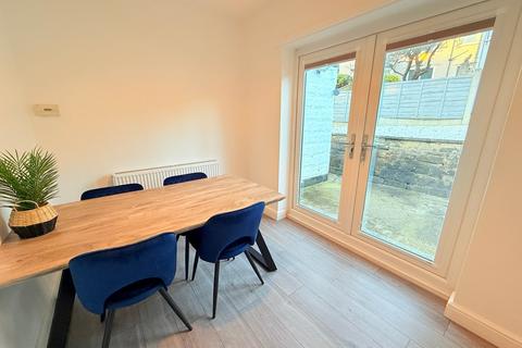 3 bedroom semi-detached bungalow for sale, Avondale Road, SHIPLEY BD18