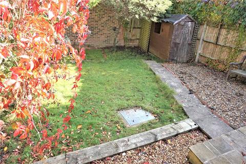25 Corbett Drive, Lightwater, GU18 5LA