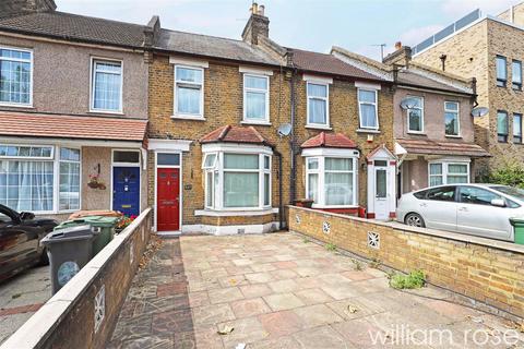 3 bedroom terraced house for sale, Chingford Mount Road, London E4