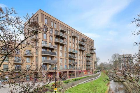 2 bedroom flat for sale, Grosvenor Court, Adenmore Road, London