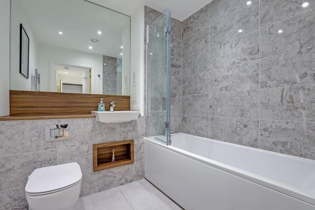 11-50fe JHProp World - 15 Grosnevor Court - 31-mediu