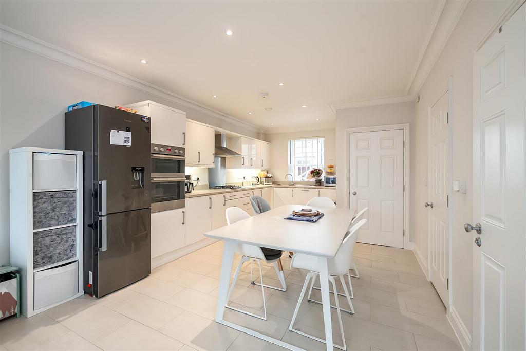 Open Plan Kitchen/Dining