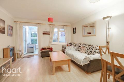 140 Pollards Green, Chelmer Village, Chelmsford, CM2 6UX
