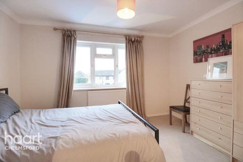 140 Pollards Green, Chelmer Village, Chelmsford, CM2 6UX
