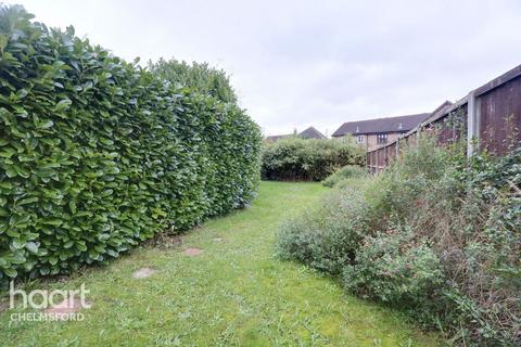 140 Pollards Green, Chelmer Village, Chelmsford, CM2 6UX