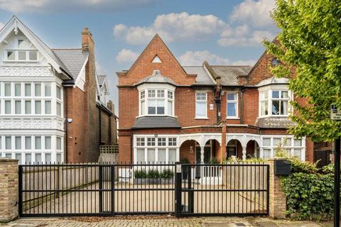 6 bedroom house to rent, Grove Park Gardens, London W4