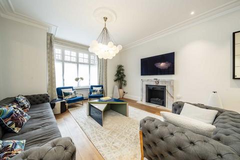 6 bedroom house to rent, Grove Park Gardens, London W4