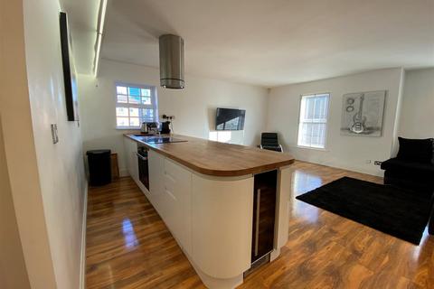 2 bedroom flat for sale, Potato Wharf, Castlefield, Manchester