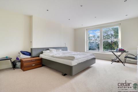 3 bedroom flat for sale, Compayne Gardens, South Hampstead NW6