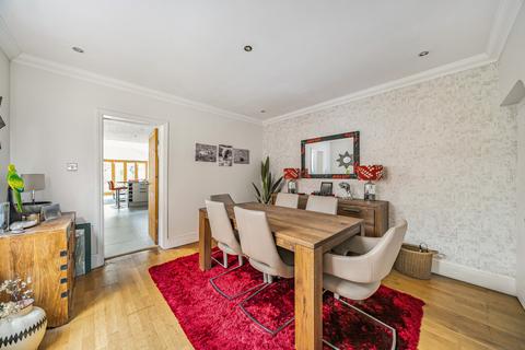13 High Street, West End, Woking, GU24 9PL