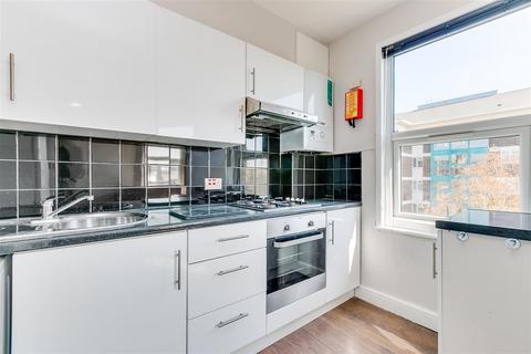 1 bedroom flat to rent, Annandale Road, London