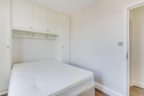 1 bedroom flat to rent, Annandale Road, London