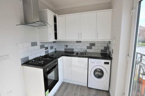 2 bedroom flat to rent, Robinson Court, Green Street, Royston