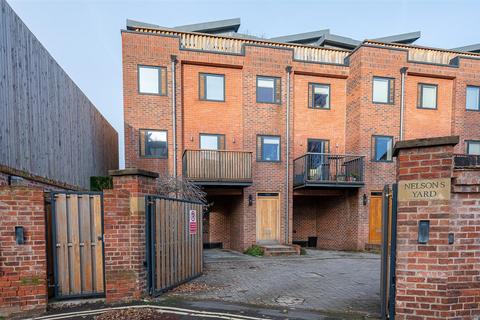 4 bedroom townhouse for sale, Nelsons Yard, Dennis Street, York YO1 9AA