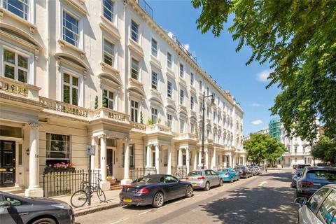 3 bedroom flat for sale, St. Georges Square, London SW1V