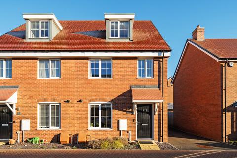 3 bedroom semi-detached house for sale, Austen Avenue, Flitwick, MK45