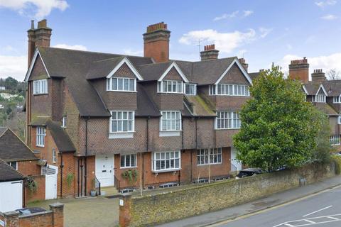 6 bedroom terraced house for sale, Portsmouth Road, Guildford