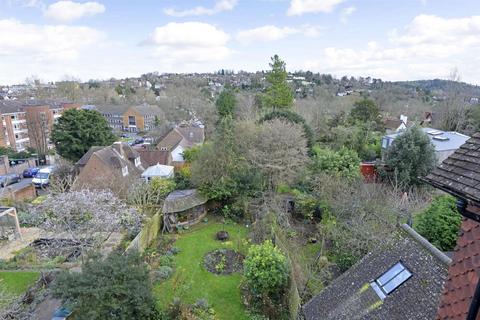 6 bedroom terraced house for sale, Portsmouth Road, Guildford