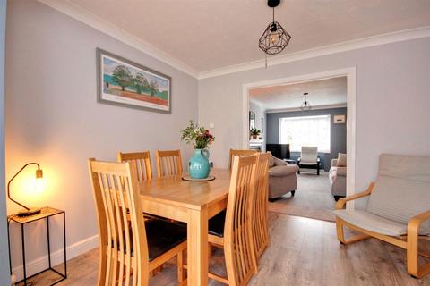 2 Beverley Drive, Beverley, HU17 9GG
