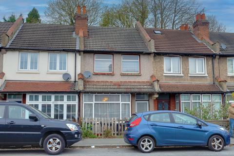 3 bedroom terraced house for sale, Chipstead Valley Road, Coulsdon CR5