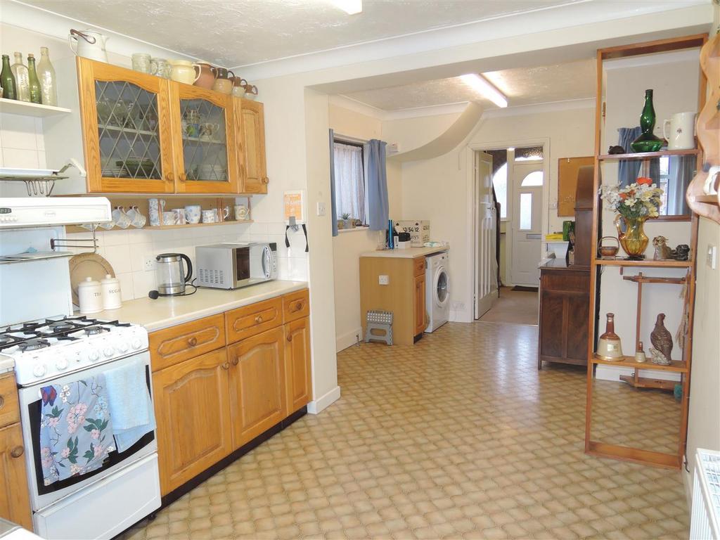 Kitchen / Breakfast Room