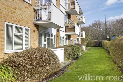 1 bedroom maisonette for sale, Montalt Road, Woodford Green IG8