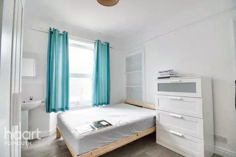 1 bedroom in a house share to rent – pohled 4