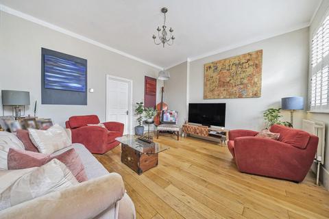 2 bedroom maisonette for sale, North Cross Road, East Dulwich