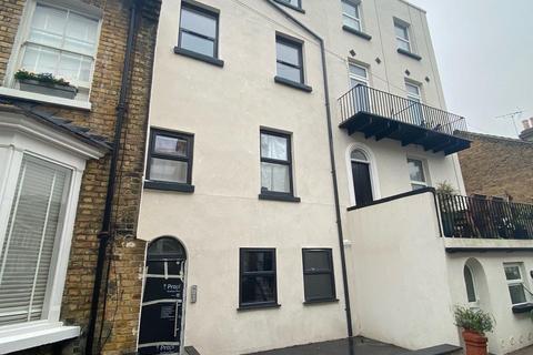 2 bedroom apartment to rent, 9 Shaftsbury Street, Ramsgate CT11