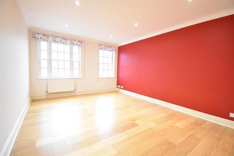 2 bedroom flat to rent, Villiers Road, Kingston Upon Thames