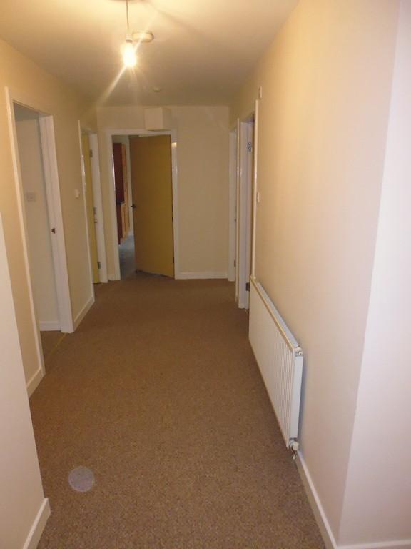 Flat3.2 2 Whitehill Place9