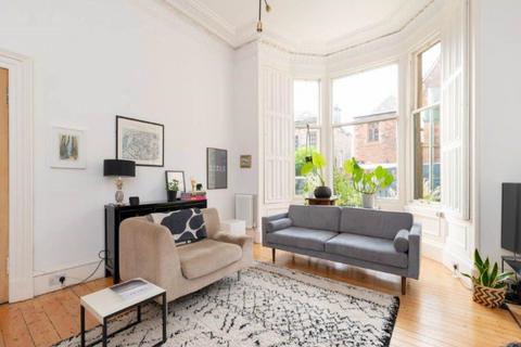 2 bedroom flat to rent, Montagu Terrace, Inverleith, Edinburgh