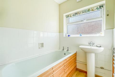 2 bedroom semi-detached bungalow for sale, Broadlands Avenue, Rayleigh SS6