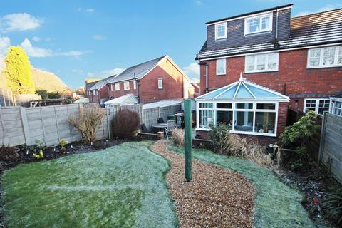 3 bedroom semi-detached house for sale, Glazebury Drive, Westhoughton, BL5