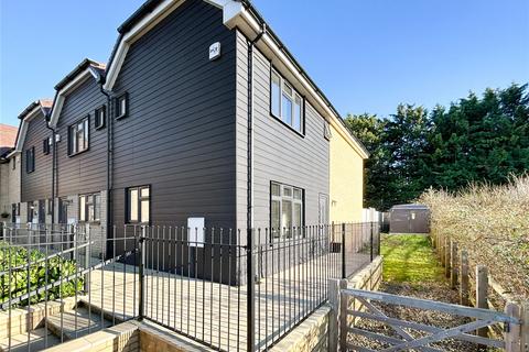 3 bedroom end of terrace house for sale - Crescent Place, Otterham Quay Lane, Rainham, Gillingham, ME8