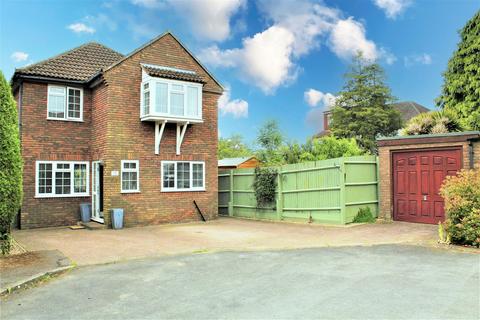 4 bedroom detached house for sale, Bearwood Close, Potters Bar EN6