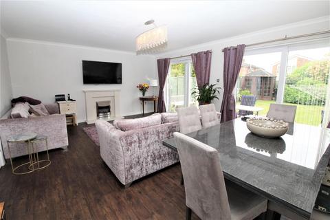 4 bedroom detached house for sale, Bearwood Close, Potters Bar EN6