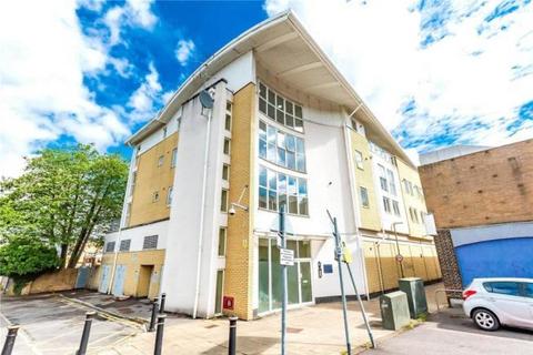 1 bedroom apartment to rent, Queensmead, Farnborough GU14