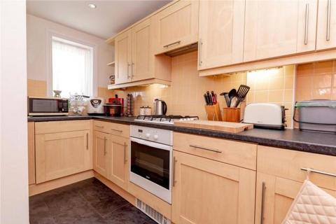 1 bedroom apartment to rent, Queensmead, Farnborough GU14