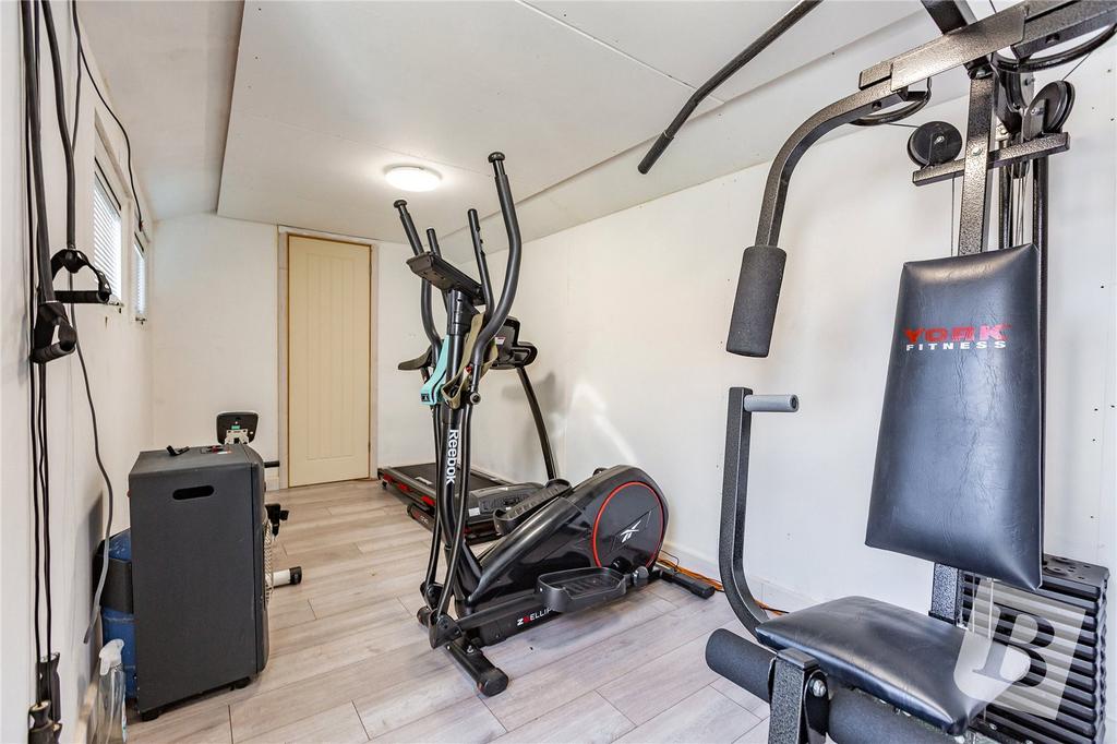 Outbuilding/Gym