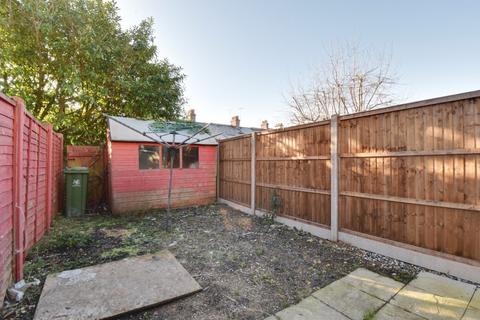 2 bedroom terraced house to rent, Cecil Street, Hertfordshire WD24