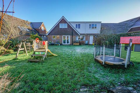 4 bedroom link detached house for sale, Greenacres, Westfield, Hastings