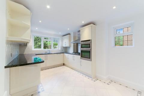 4 bedroom detached house for sale, Hudsons, Tadworth KT20