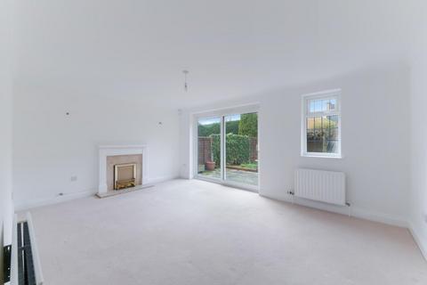 3 Hudsons, Tadworth, KT20 5TZ