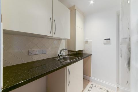 3 Hudsons, Tadworth, KT20 5TZ